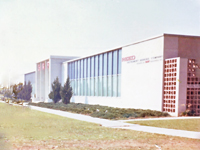 画像：1971年　米国REED工場を買収海外生産を開始