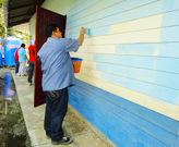 校舎の外壁を塗装