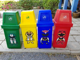 画像：廃棄物分別用容器