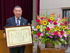 画像：授賞式に参加した、松井田工場安全衛生委員長の大竹さん