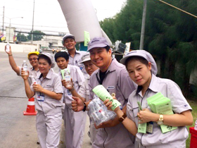 imgae : Providing drinking water and leaflets to NMB-Minebea Thai employees