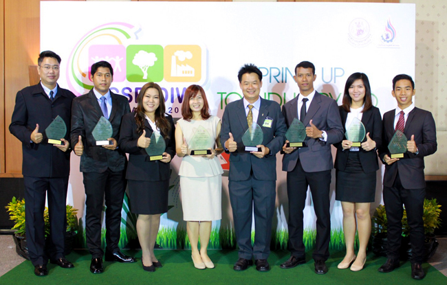 imgae : Representatives of the 6 plants that were awarded