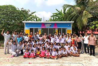 Group photograph in front of the library