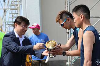 Awarding the MinebeaMitsumi Cup