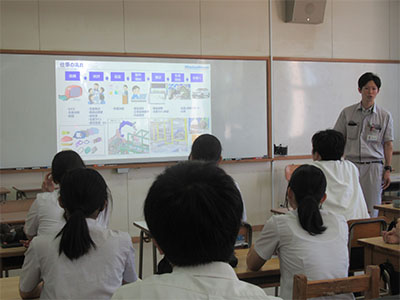 Students attending a guest lecture in a classroom.(1 of 3)