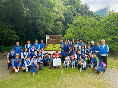 Group photo of the volunteers.