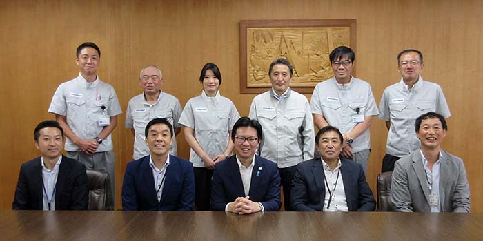 iamge : Group photograph