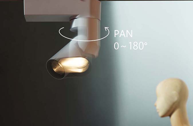 photo : The dedicated application and remote controller adjust the brightness and the direction of the light smoothly.