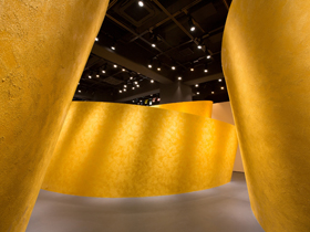 image:Big wall with light and shadow