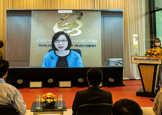 Photo : Opening speech from Her Excellency Ms. Duangjai Asawachintachit, Secretary General, BOI by remote