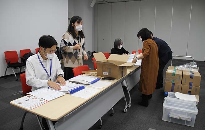 photo2 : Employees of The Company Supporting The Project